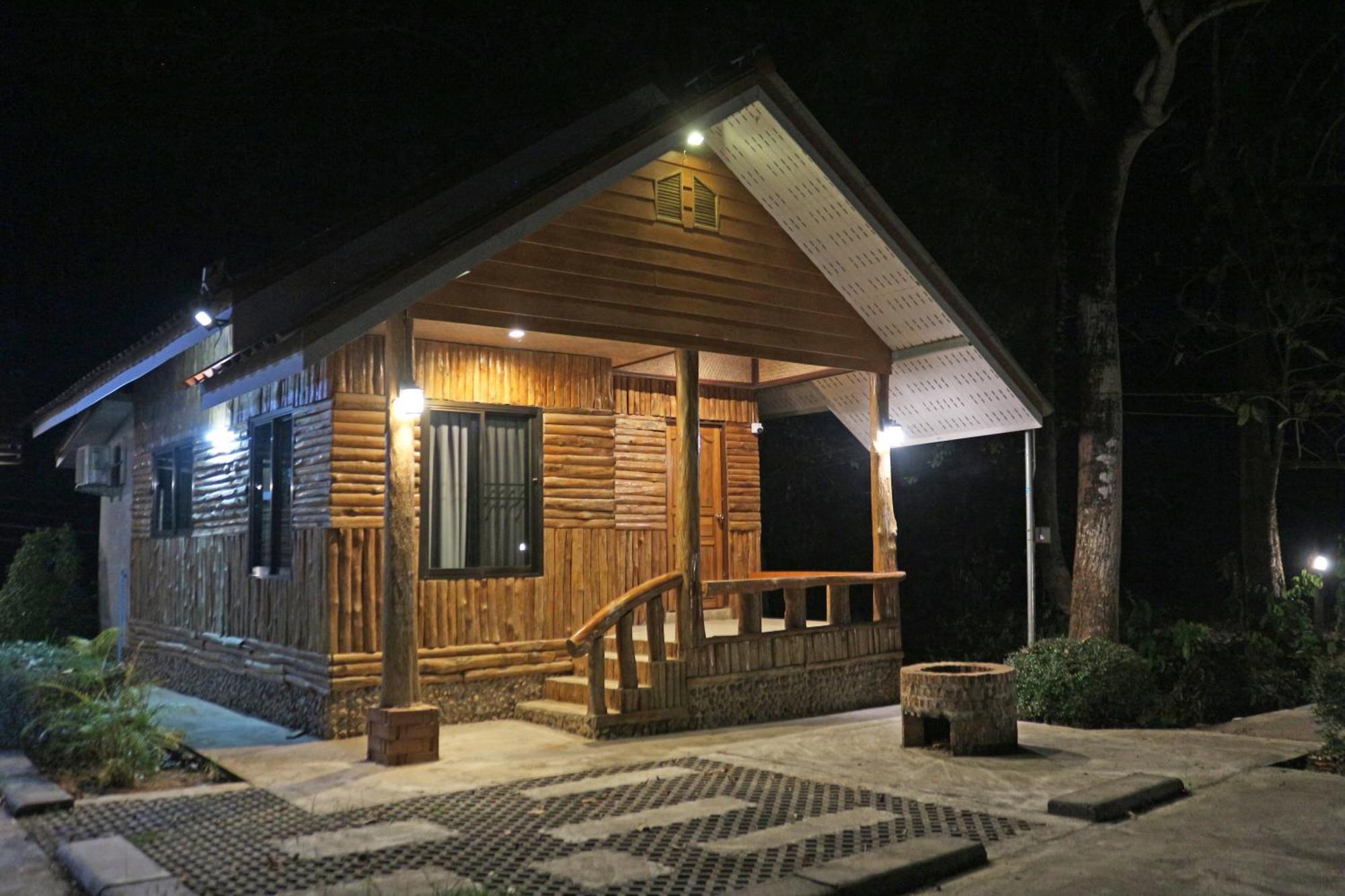 Baan Khue Wieng Resort Mae Sariang Eksteriør bilde